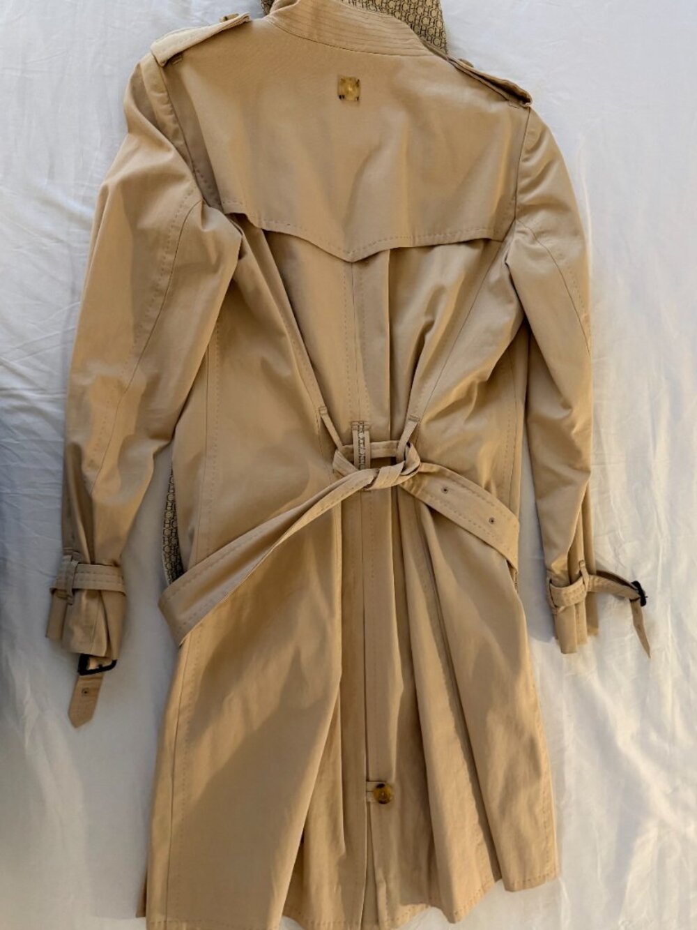 Carolina Herrera Women’s Trench Coat – Size S - Picture 4 of 5